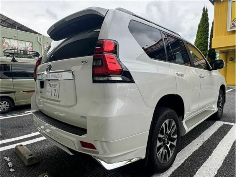 LAND CRUISER PRADO-1