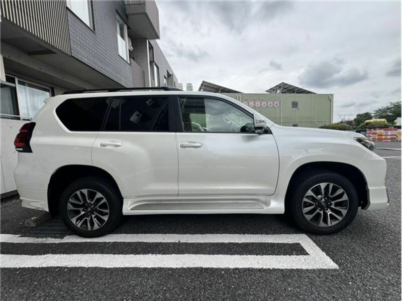 LAND CRUISER PRADO-6
