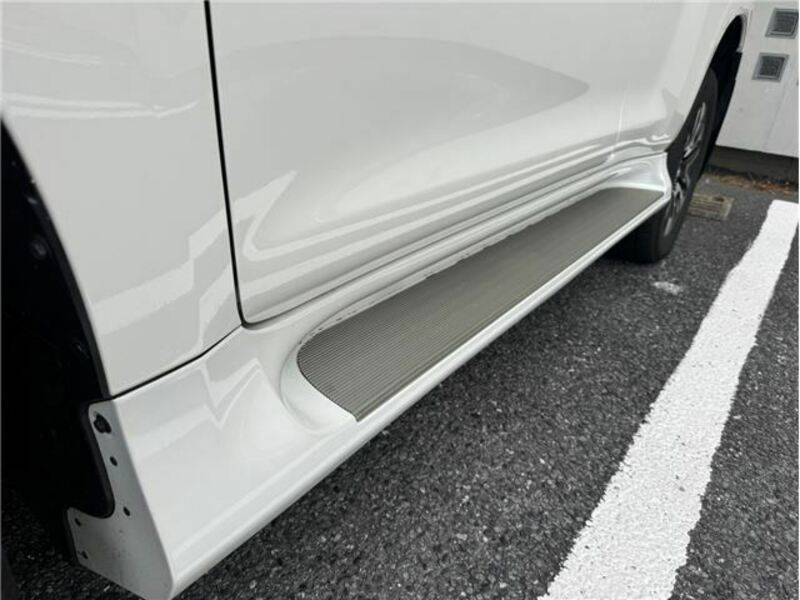 LAND CRUISER PRADO-12
