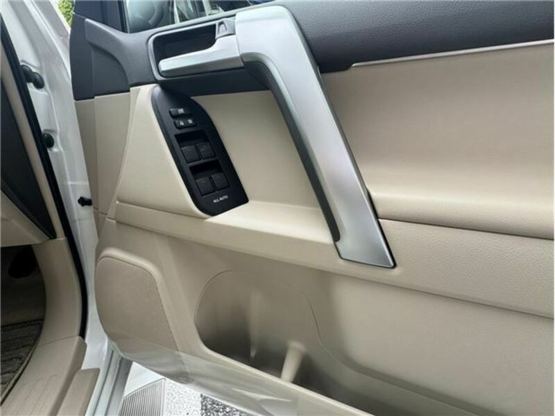LAND CRUISER PRADO-22