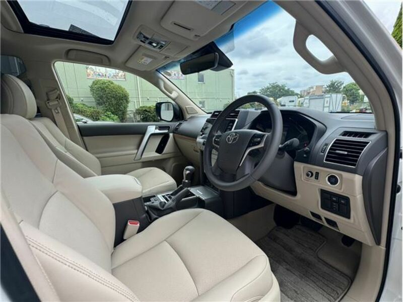 LAND CRUISER PRADO-31