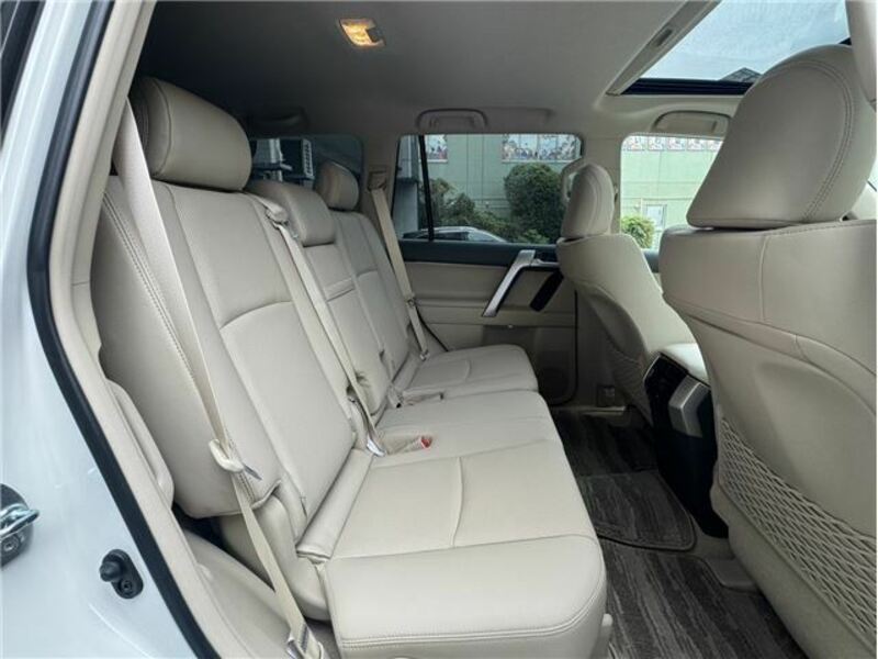 LAND CRUISER PRADO-32