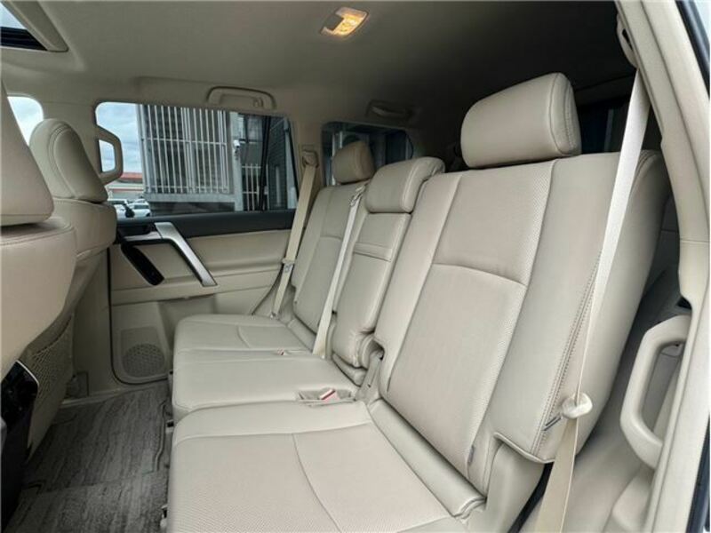 LAND CRUISER PRADO-35