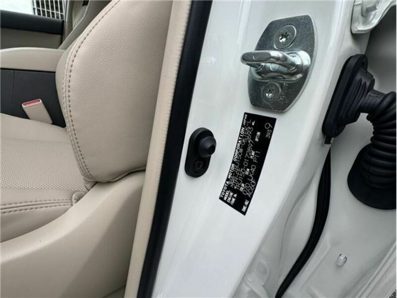 LAND CRUISER PRADO-38