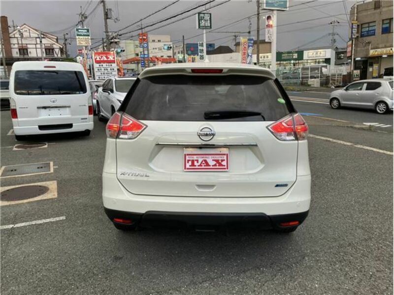 X-TRAIL
