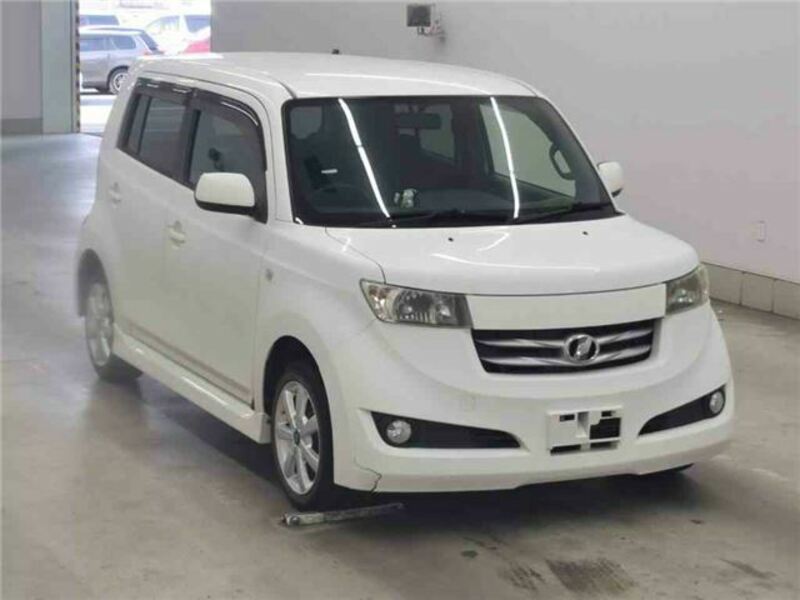 TOYOTA BB