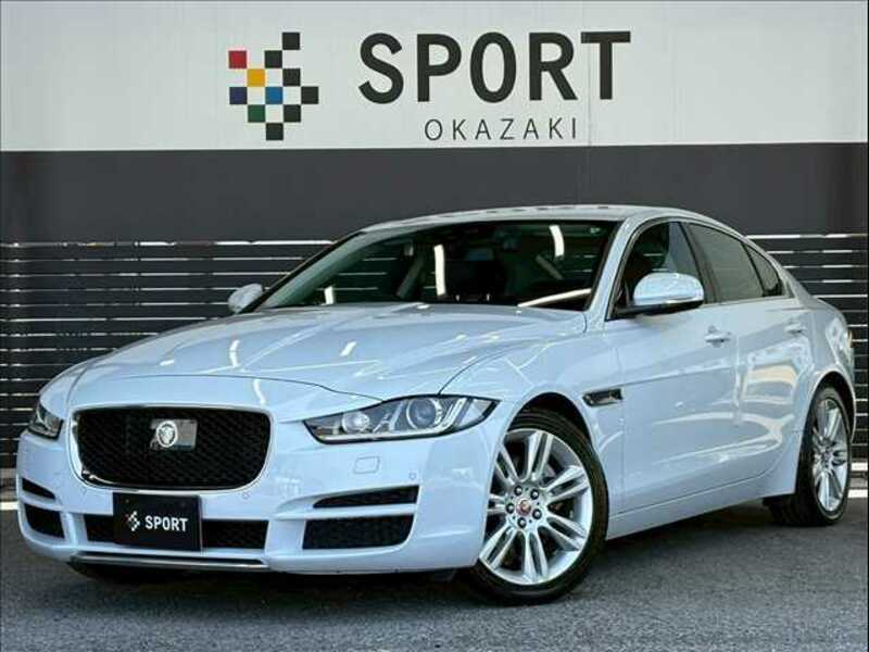 JAGUAR XE