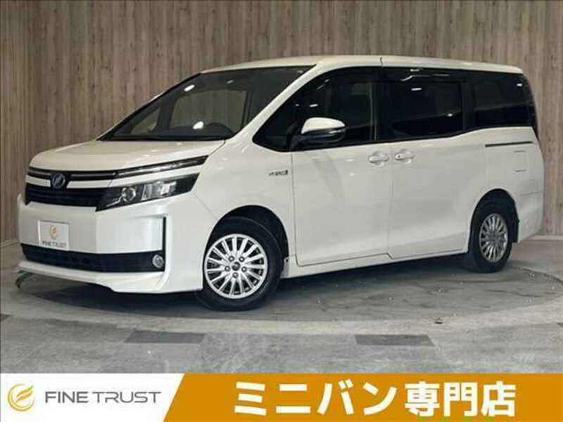 TOYOTA VOXY