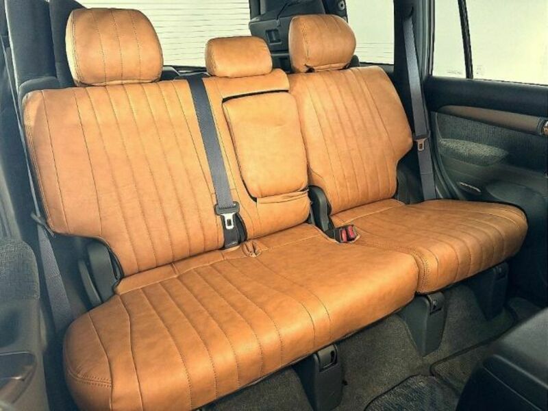 LAND CRUISER PRADO-6
