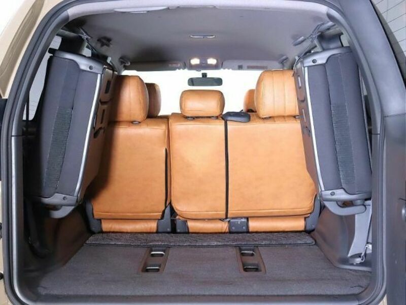 LAND CRUISER PRADO-7