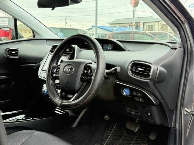 PRIUS PHV