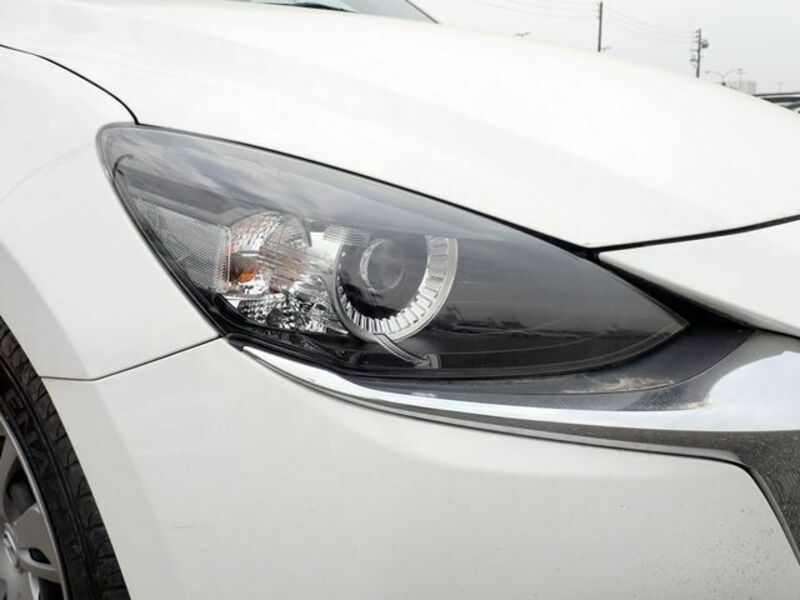 MAZDA2
