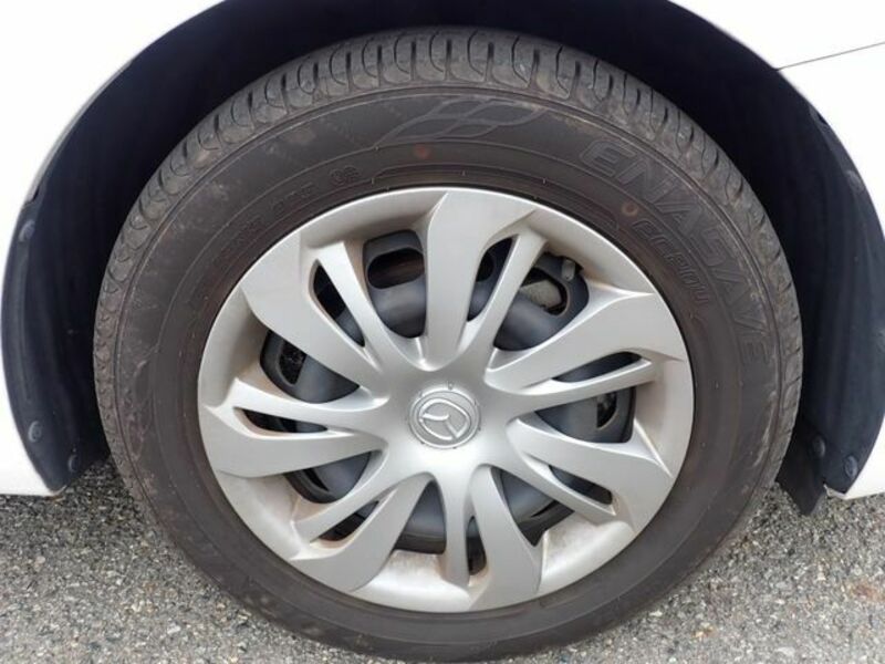 MAZDA2