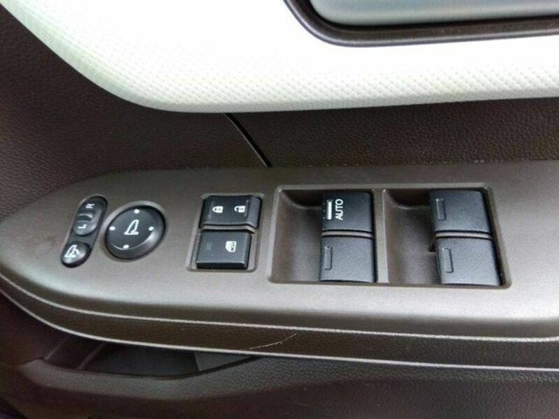 N BOX