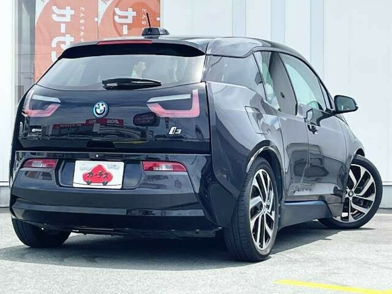 i3