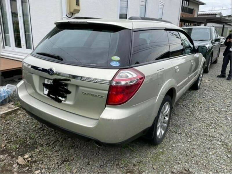 LEGACY OUTBACK-2