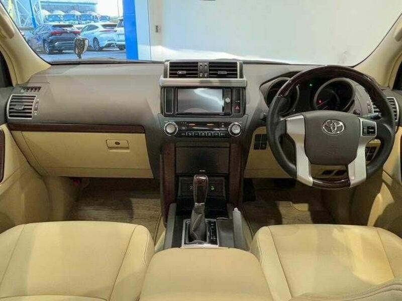 LAND CRUISER PRADO-1