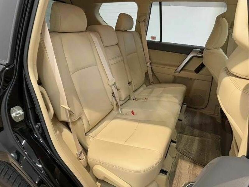 LAND CRUISER PRADO-9