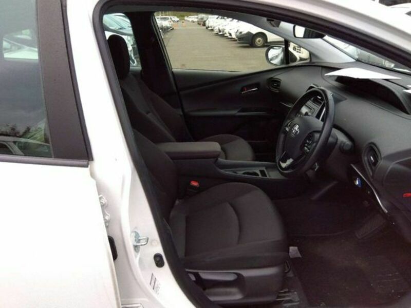 PRIUS-3