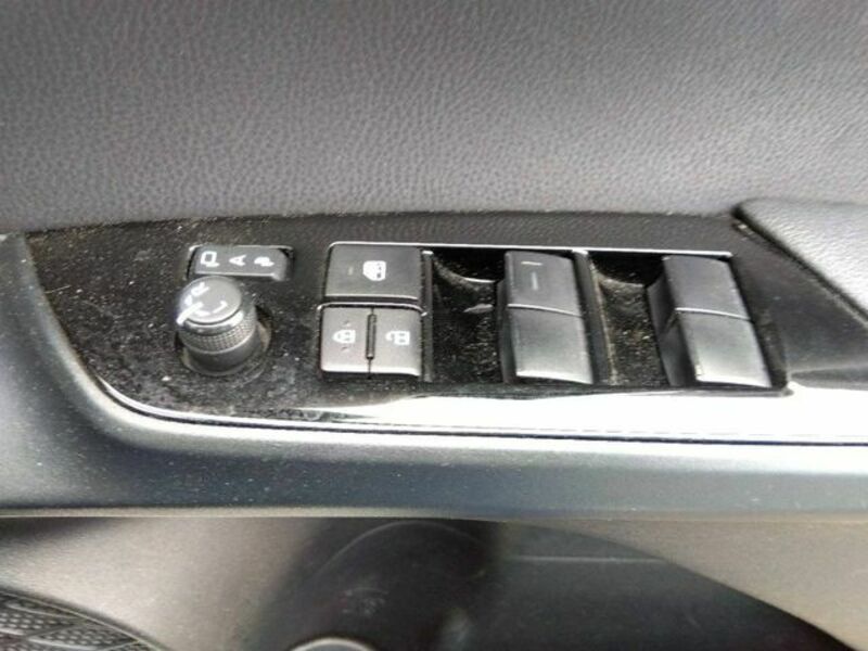 PRIUS-8