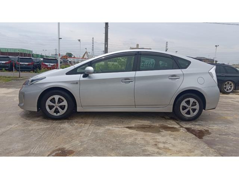 PRIUS PHV