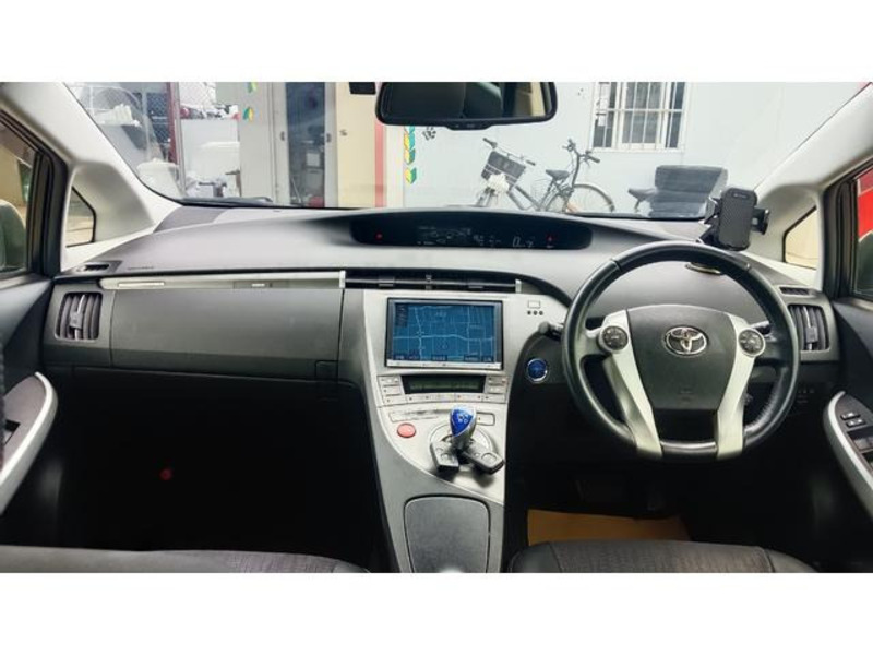 PRIUS PHV