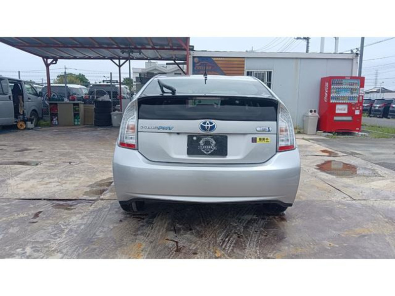 PRIUS PHV
