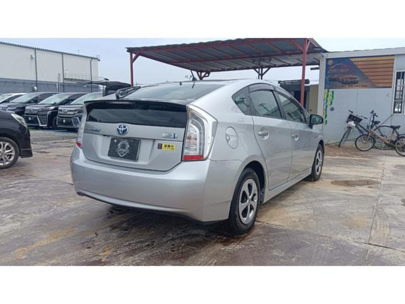 PRIUS PHV