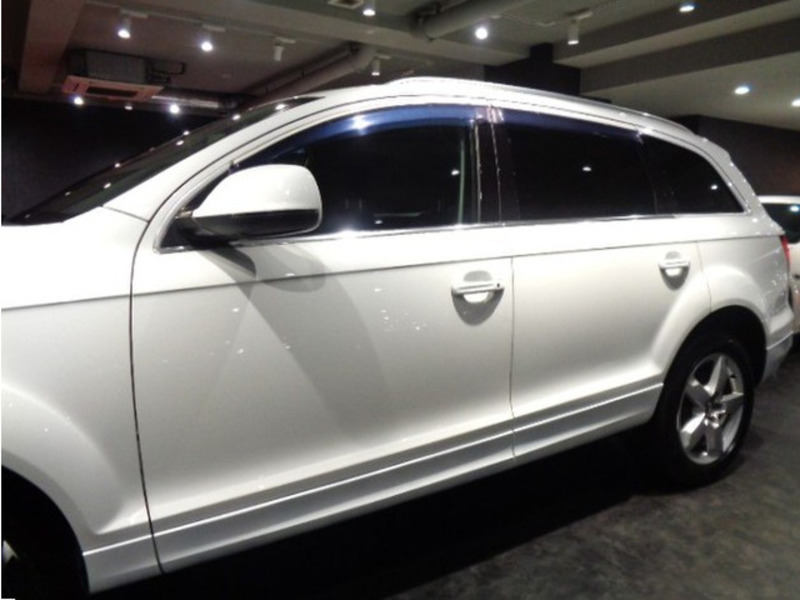 Q7