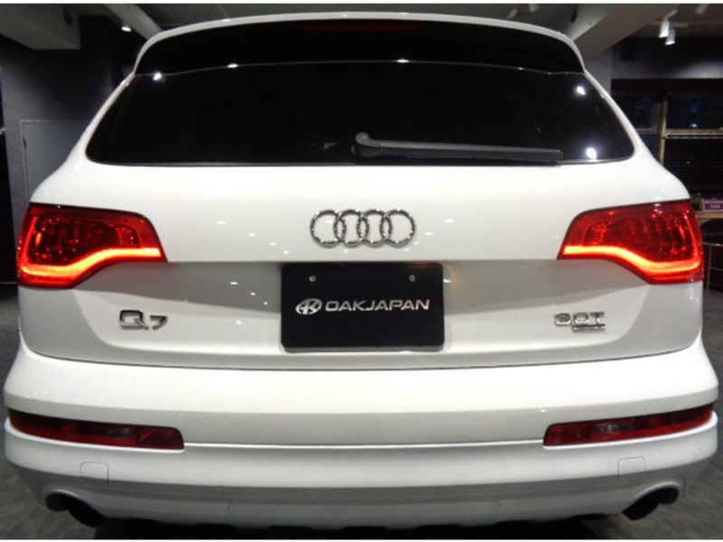 Q7