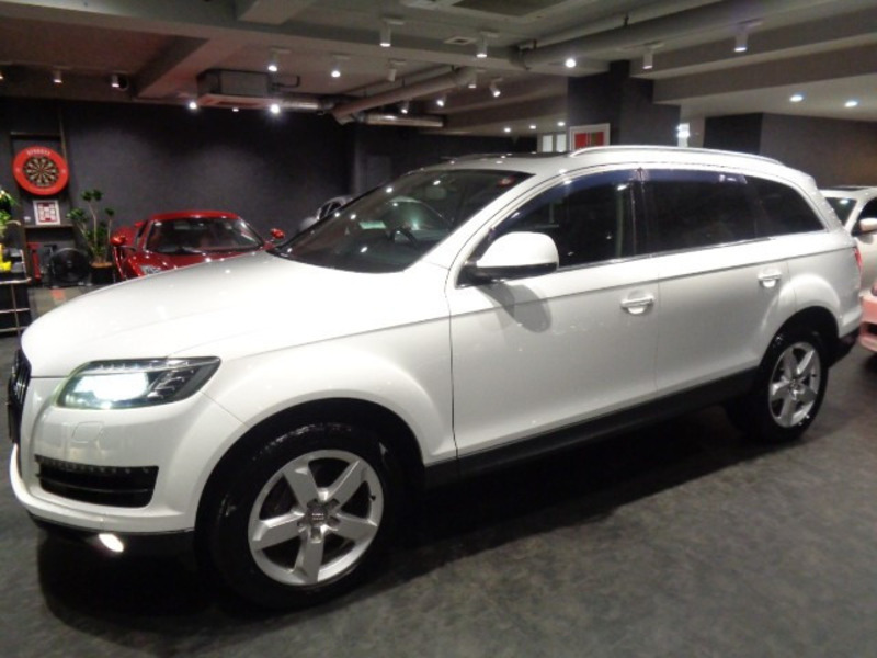 Q7
