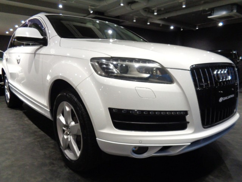 Q7