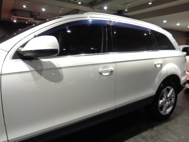 Q7