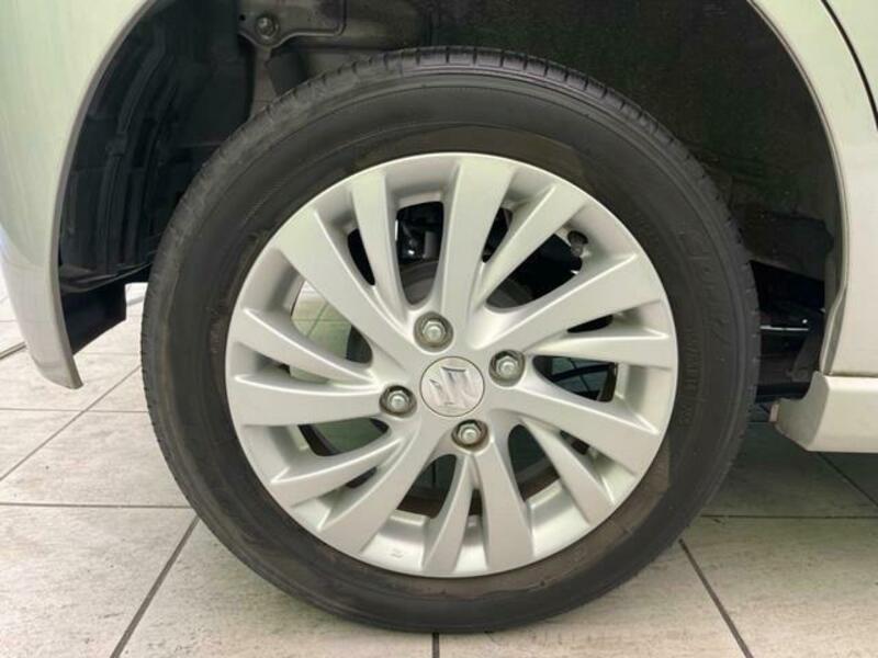WAGON R-12