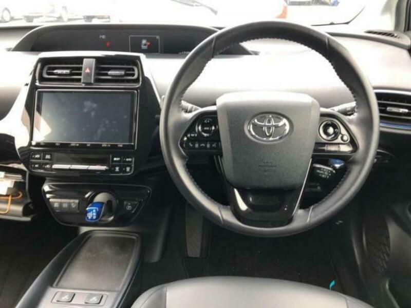 PRIUS-4