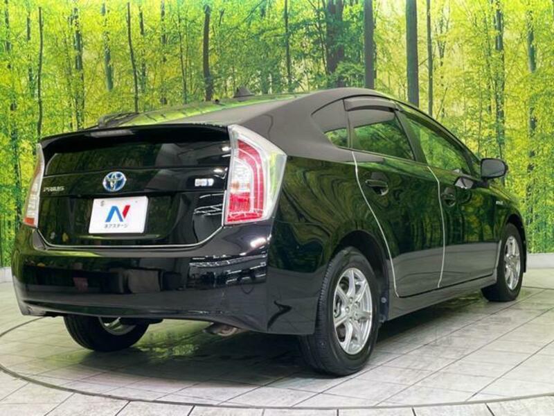 PRIUS-16