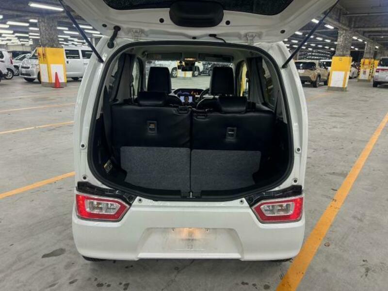 WAGON R-8