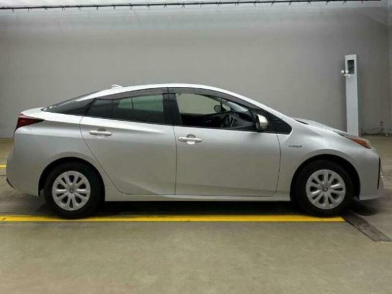 PRIUS-8