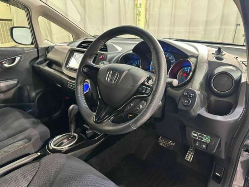 FIT HYBRID