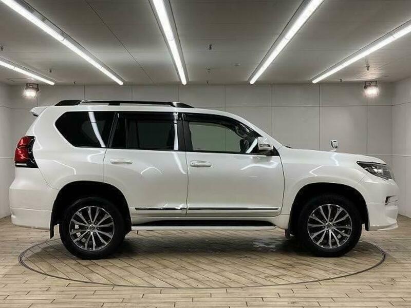 LAND CRUISER PRADO-15