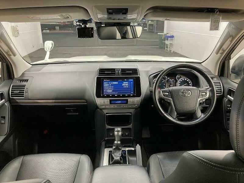 LAND CRUISER PRADO-1