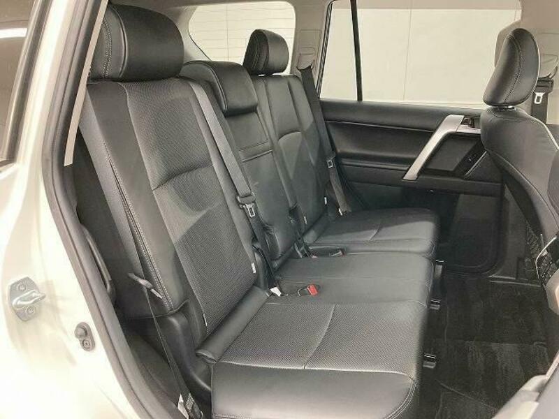 LAND CRUISER PRADO-11