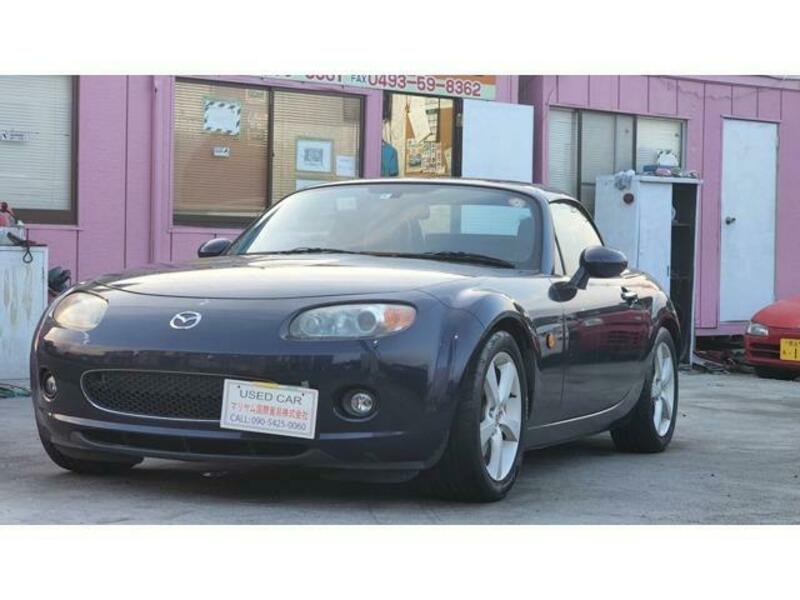 ROADSTER-0
