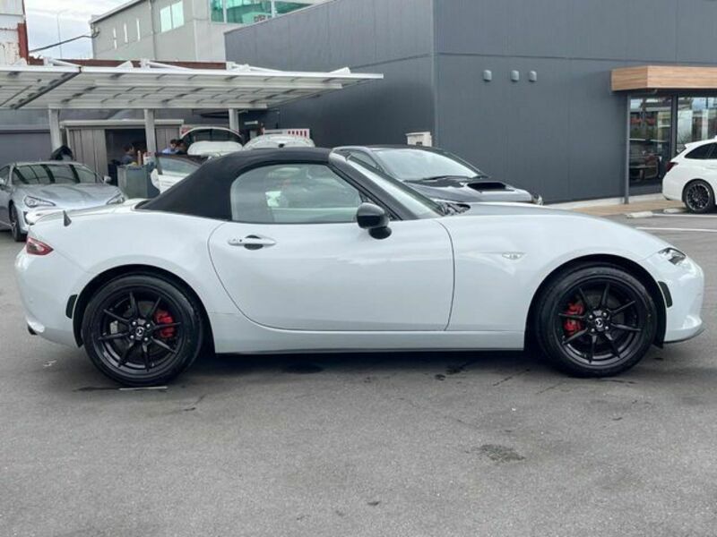 ROADSTER