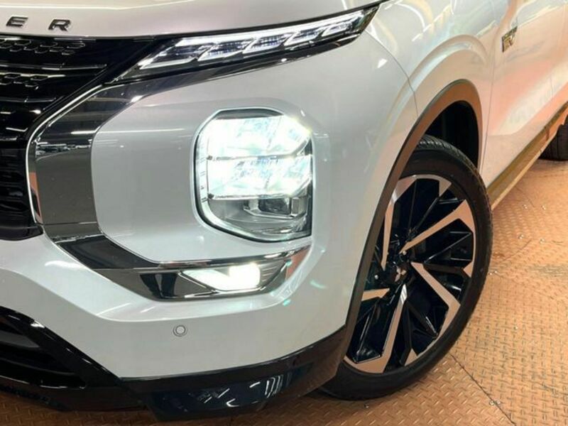 OUTLANDER PHEV