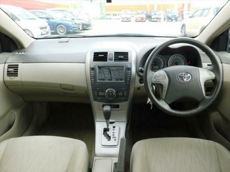 COROLLA AXIO