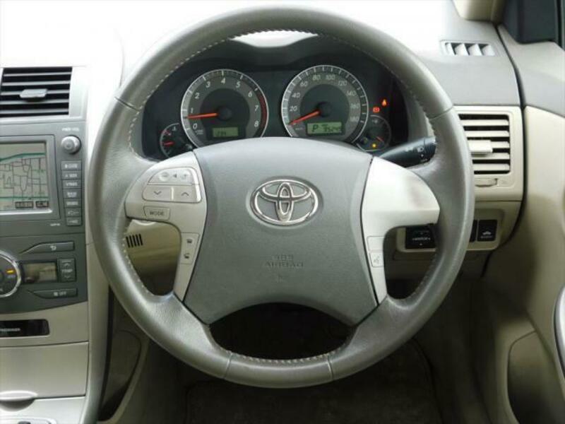 COROLLA AXIO