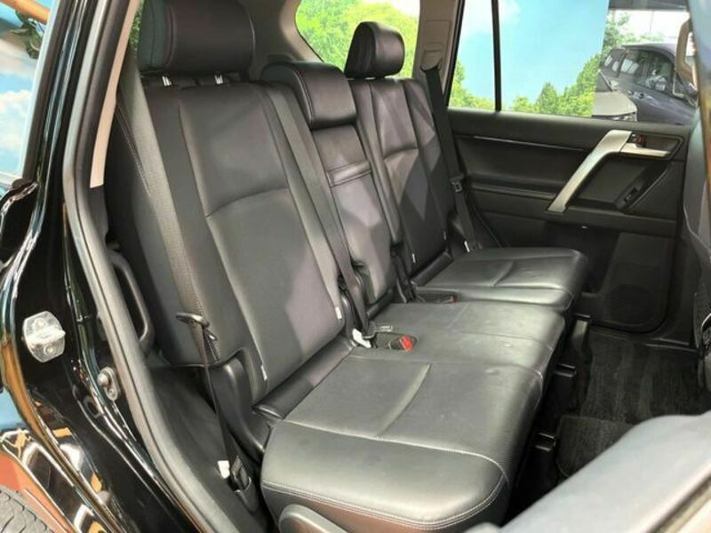 LAND CRUISER PRADO-10