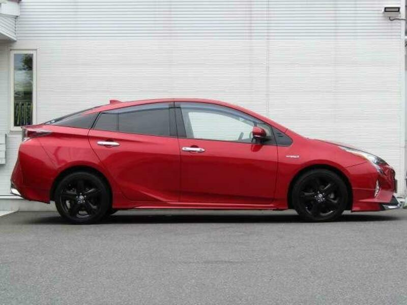 PRIUS-8