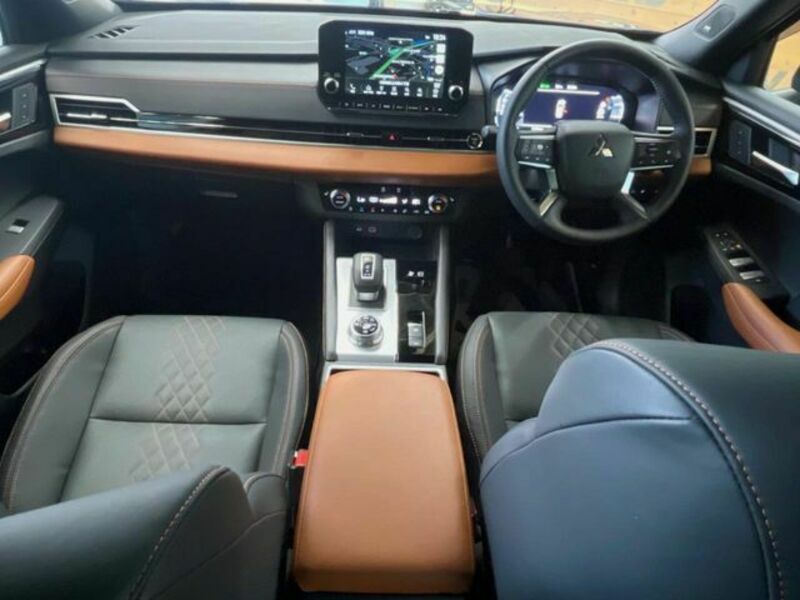 OUTLANDER PHEV